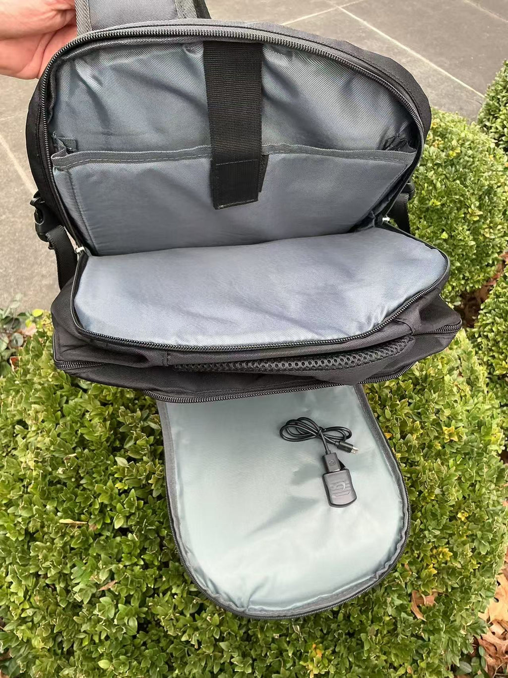 120W Hiking Solar Backpack